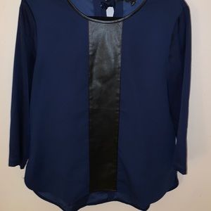 Blue blouse with leather stripe and piping